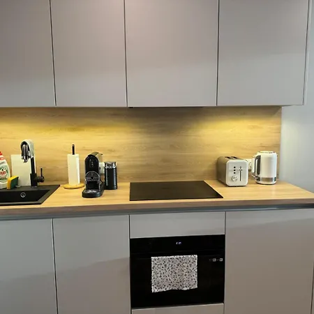 Homar Aktena Shellter * רוגובו