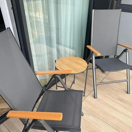 Homar Aktena Shellter